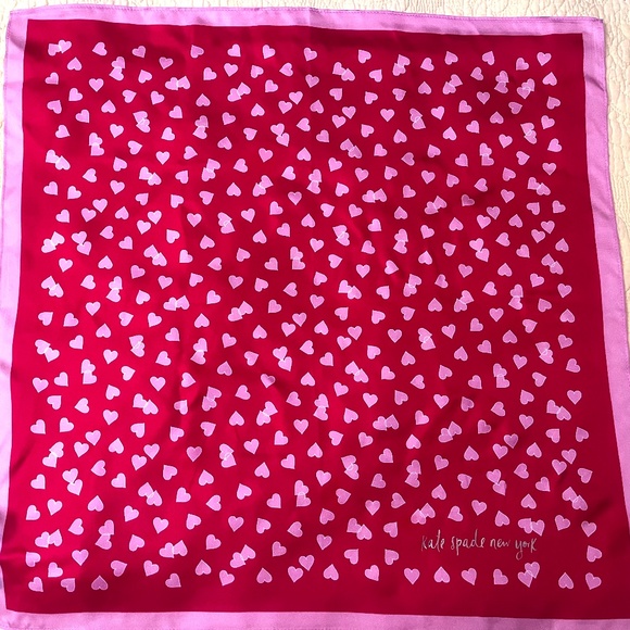 Kate Spade New York Heart Links 100% Silk Bandana Scarf / BRAND NEW - NEVER WORN - Picture 2 of 8